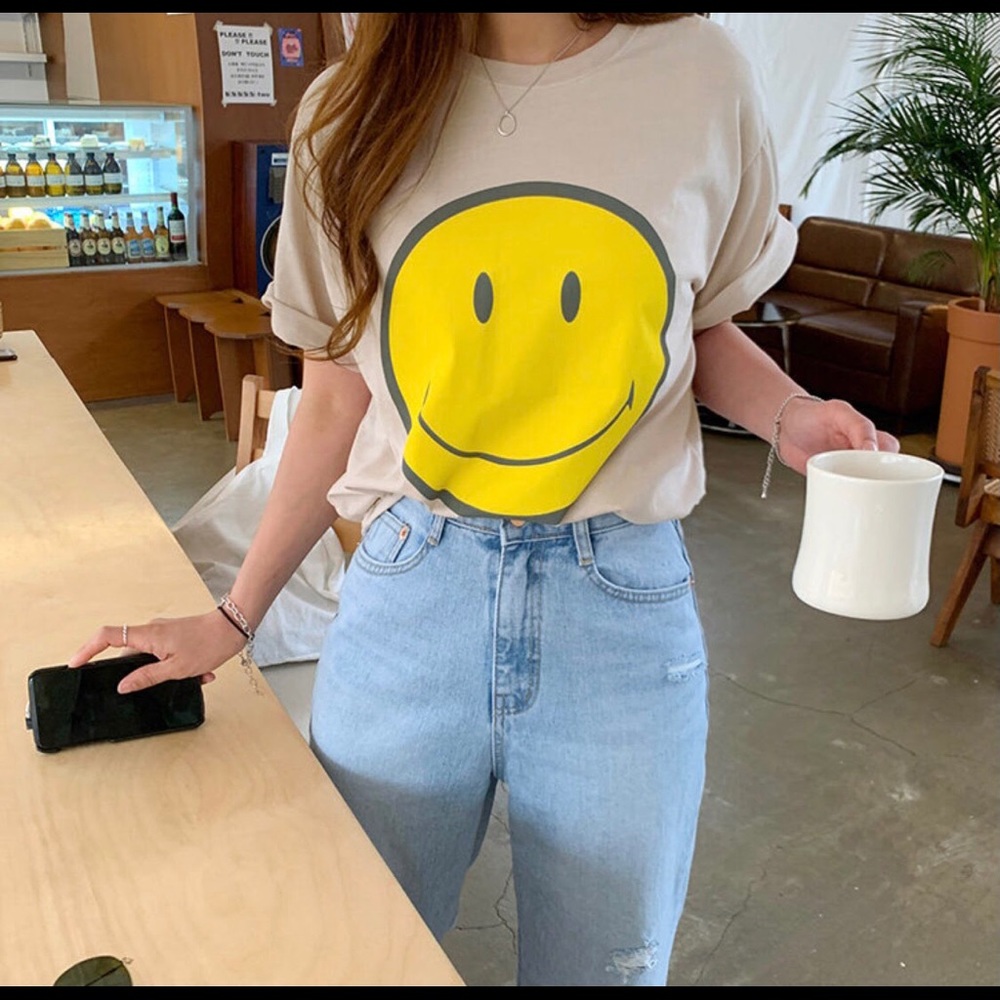 NWOT Smile Emoji Print Cotton T-Shirt